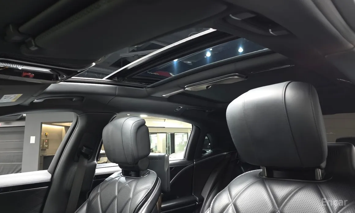 Фото 18 - Mercedes-Benz S-Class