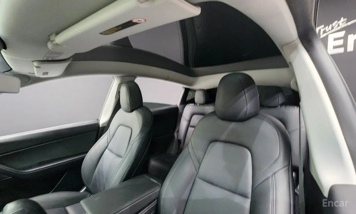 Фото 10 - Tesla Model Y