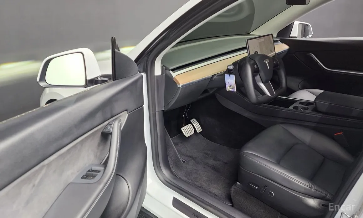 Фото 11 - Tesla Model Y