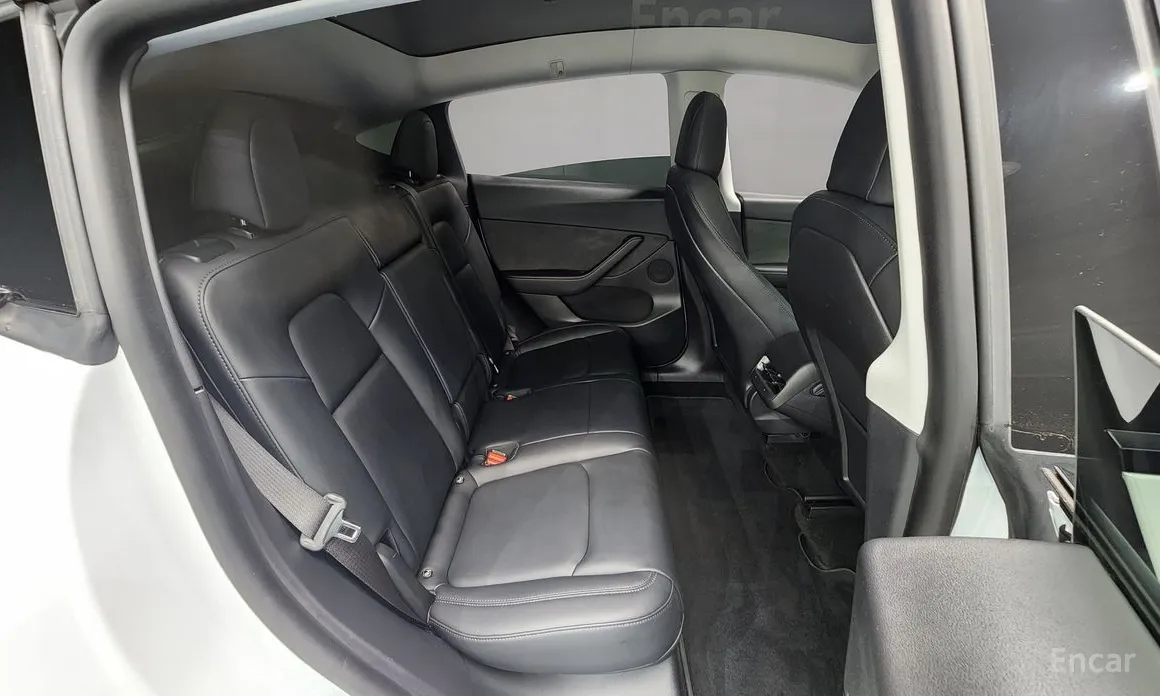 Фото 16 - Tesla Model Y