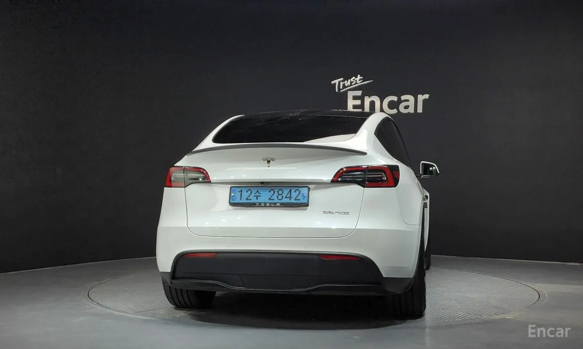 Фото 4 - Tesla Model Y