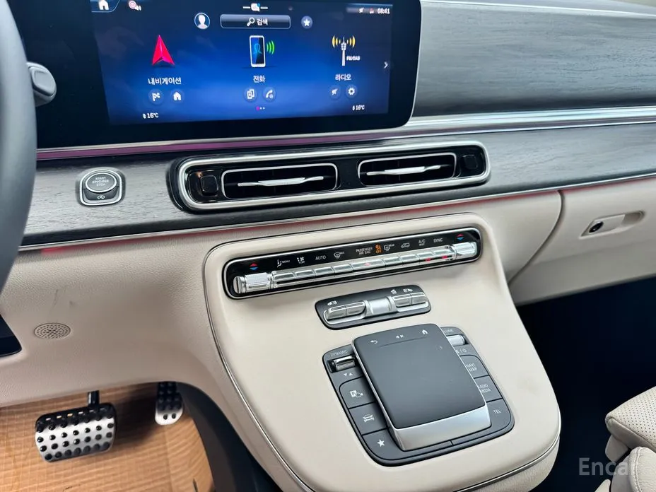 Фото 11 - Mercedes-Benz V-Class