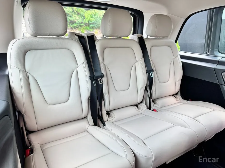 Фото 14 - Mercedes-Benz V-Class