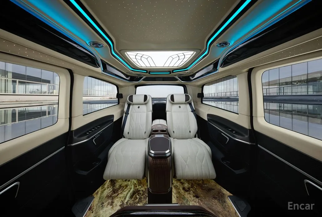 Фото 18 - Mercedes-Benz V-Class