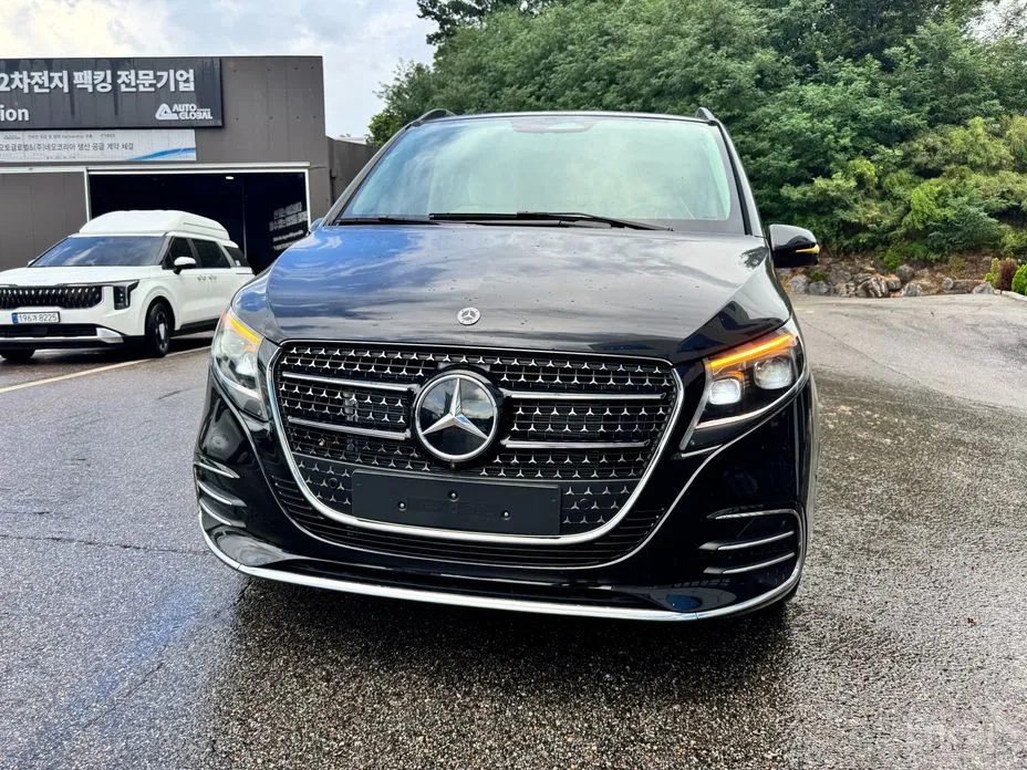 Фото 3 - Mercedes-Benz V-Class