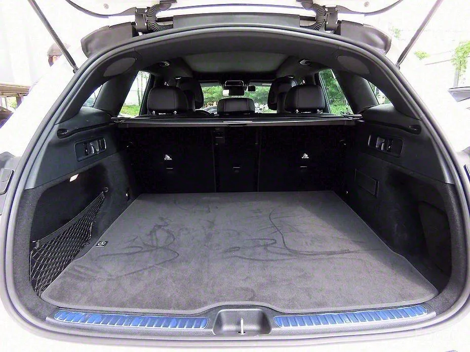 Фото 20 - Mercedes-Benz GLC-Class