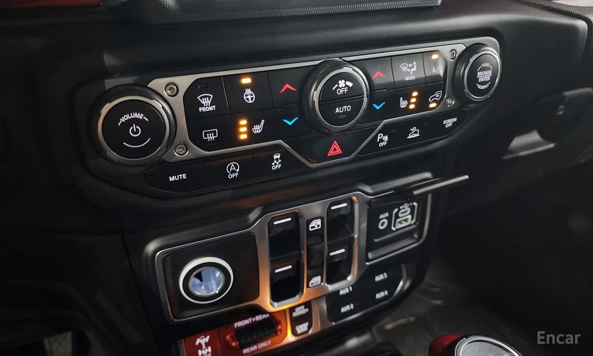 Фото 17 - Jeep Gladiator