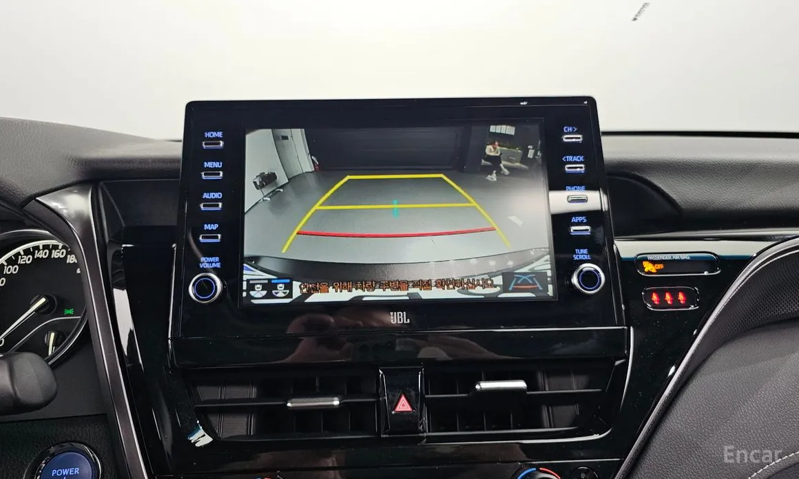 Фото 15 - Toyota Camry