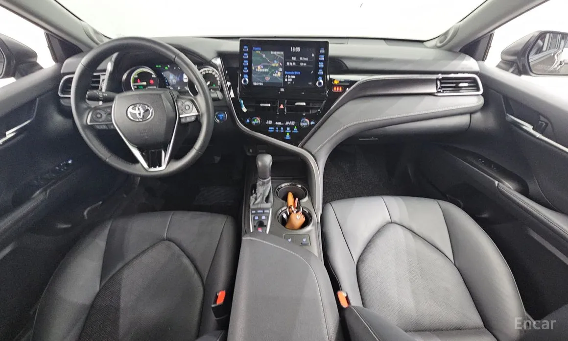 Фото 7 - Toyota Camry