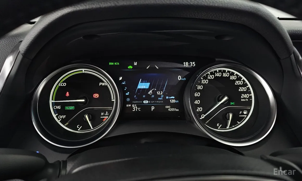 Фото 8 - Toyota Camry