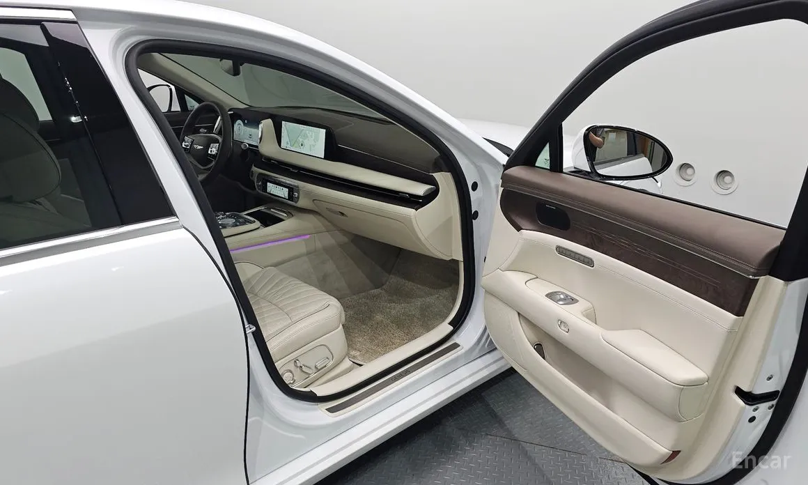 Фото 11 - Genesis G90