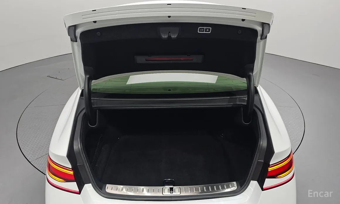 Фото 20 - Genesis G90