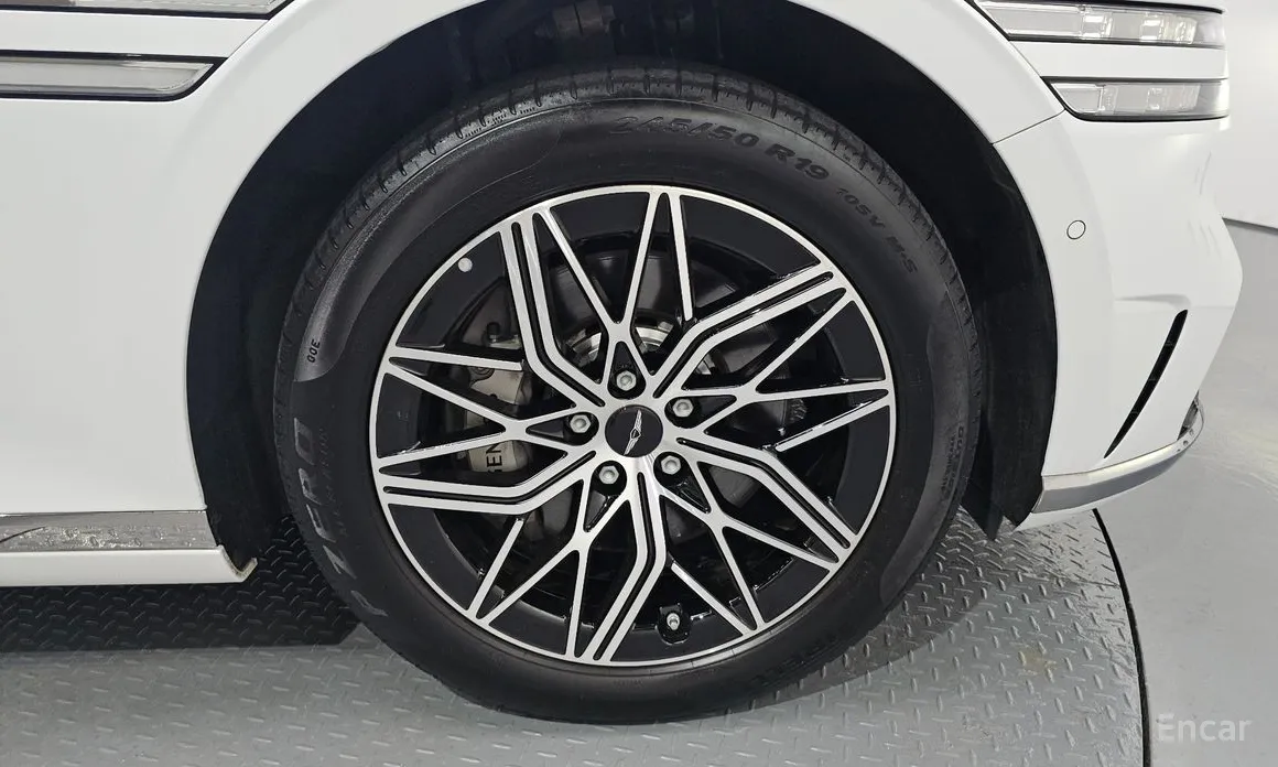 Фото 5 - Genesis G90