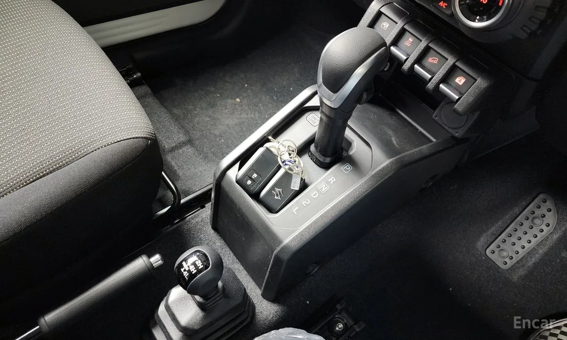 Фото 9 - Suzuki Jimny