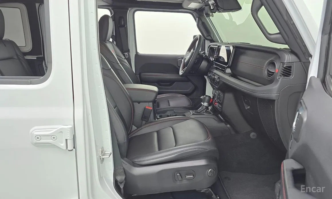 Фото 11 - Jeep Wrangler