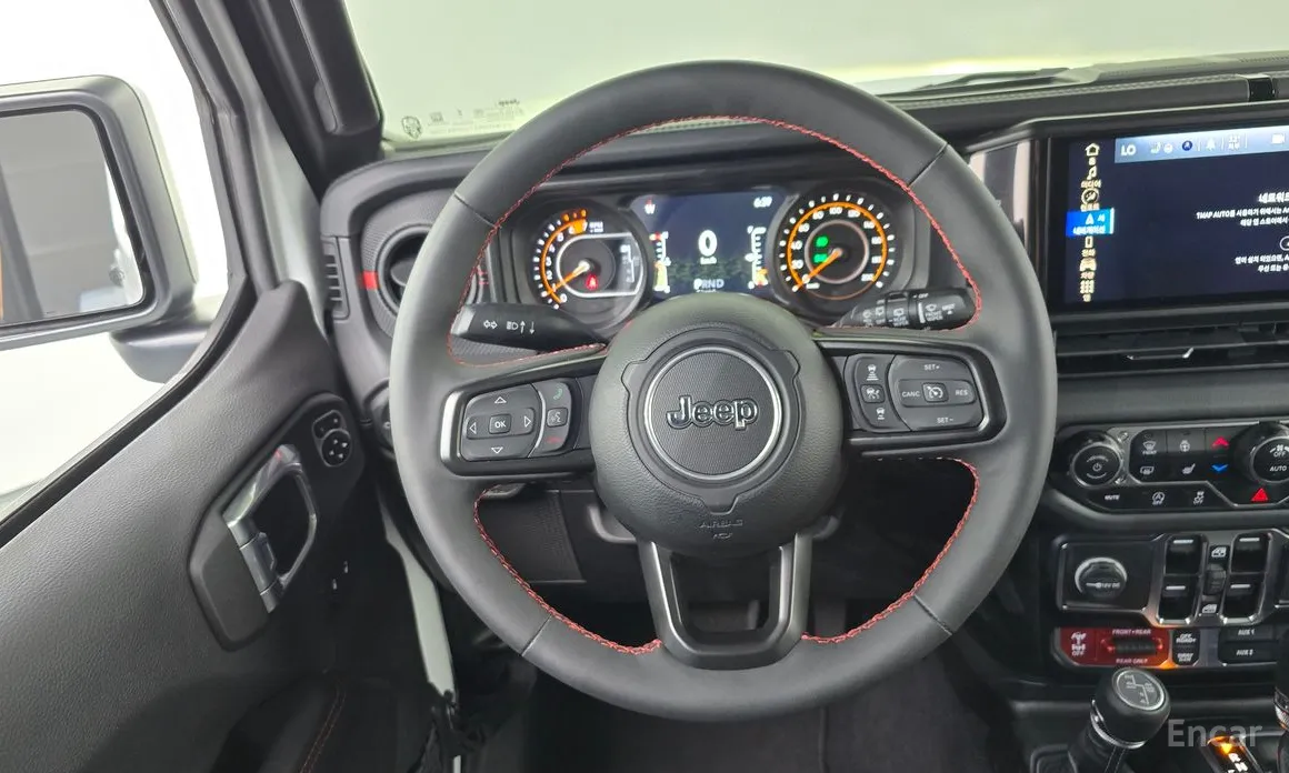 Фото 13 - Jeep Wrangler