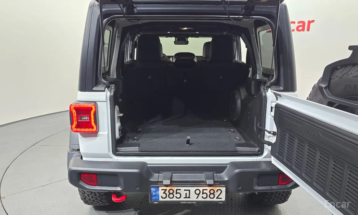 Фото 20 - Jeep Wrangler