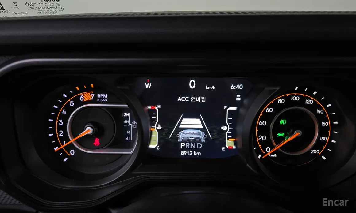 Фото 8 - Jeep Wrangler