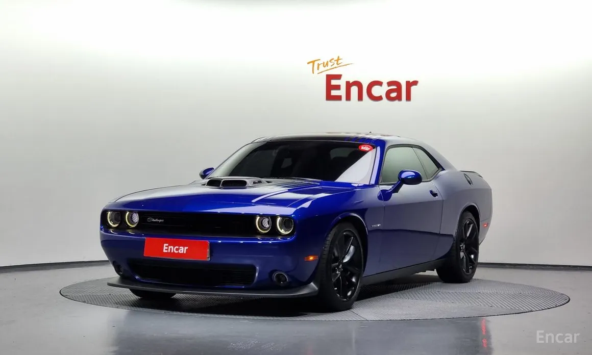 Фото 1 - Dodge Challenger