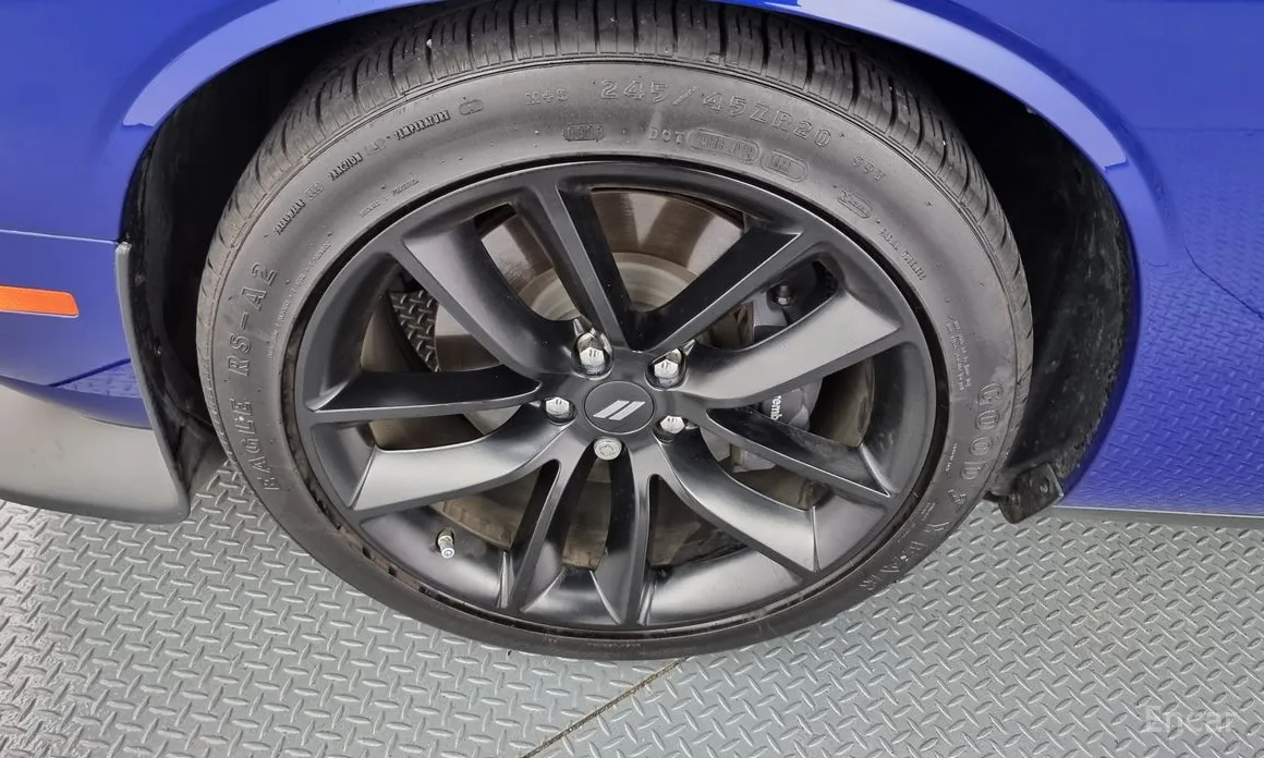 Фото 5 - Dodge Challenger