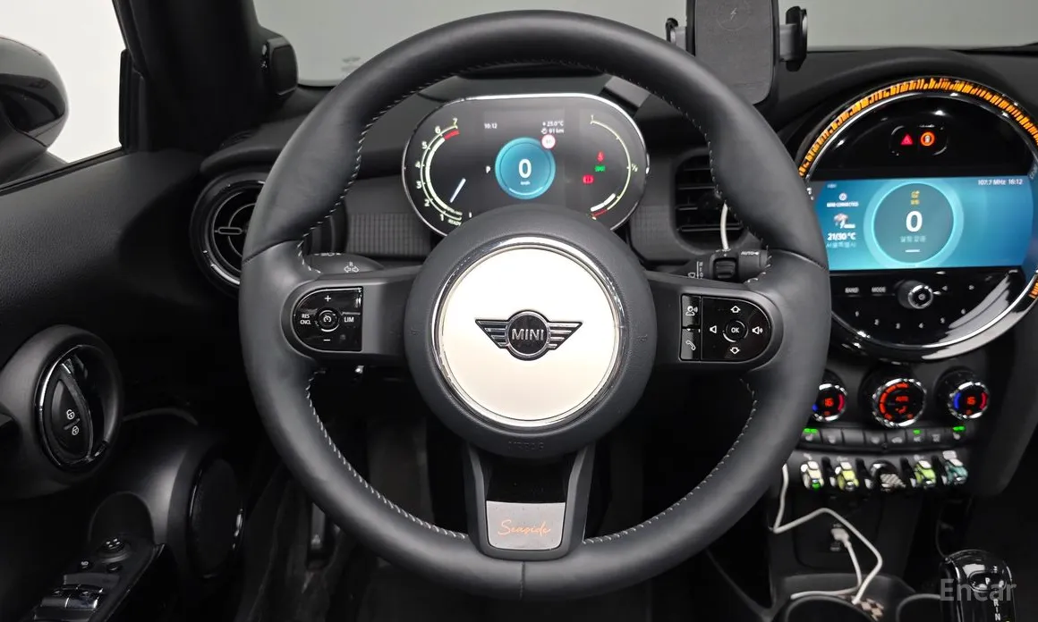 Фото 13 - Mini Cooper Convertible