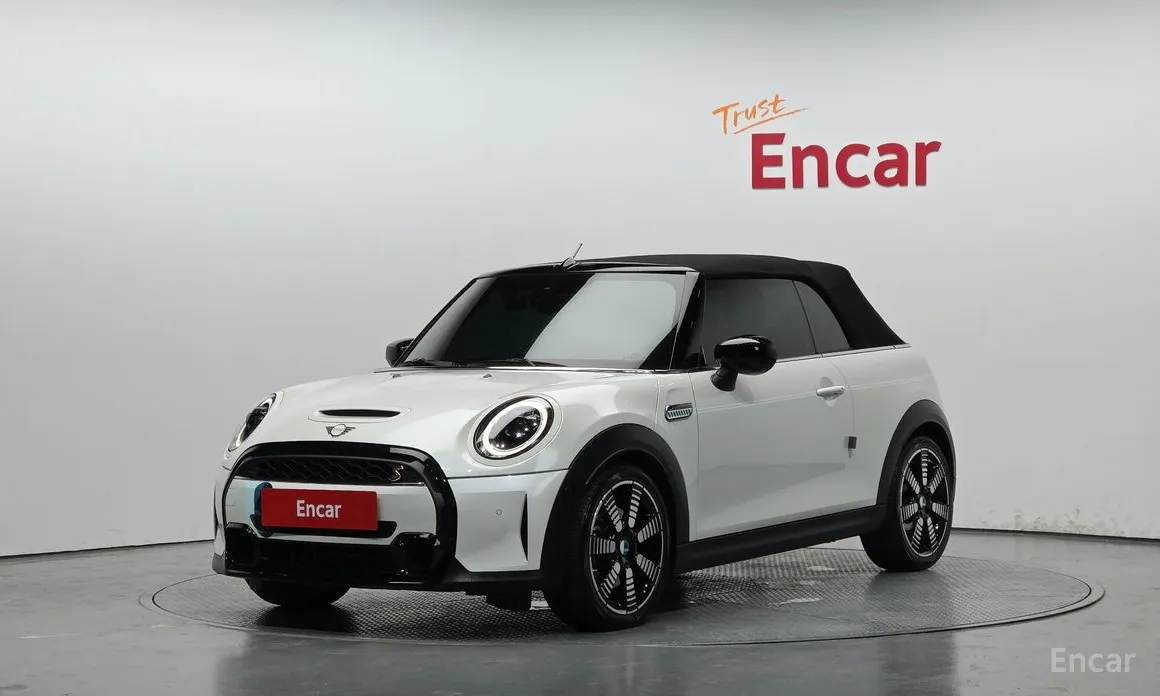 Фото 19 - Mini Cooper Convertible