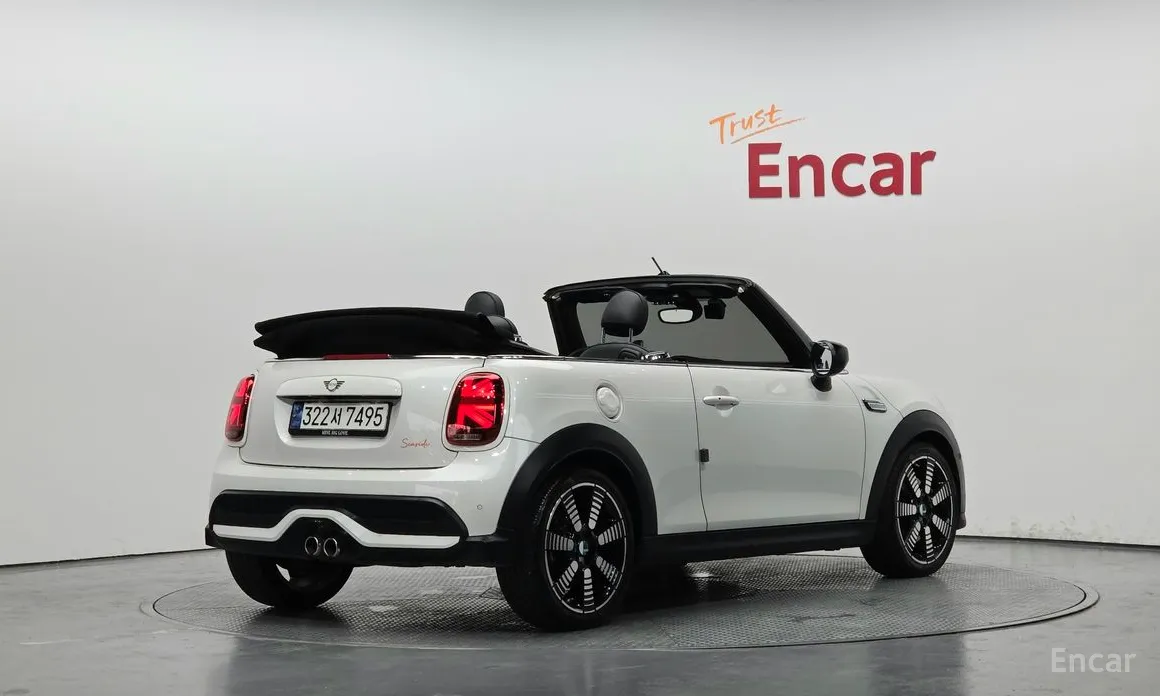 Фото 2 - Mini Cooper Convertible