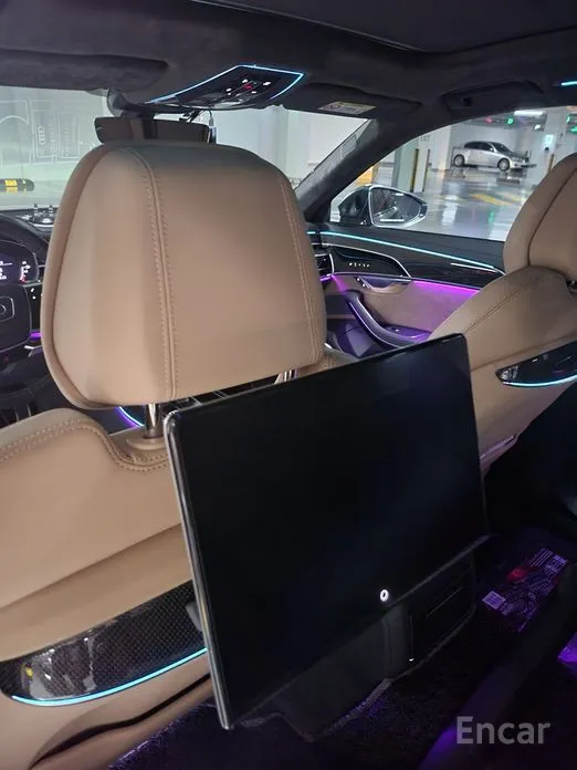 Фото 2 - Audi S8