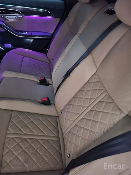 Фото 5 - Audi S8