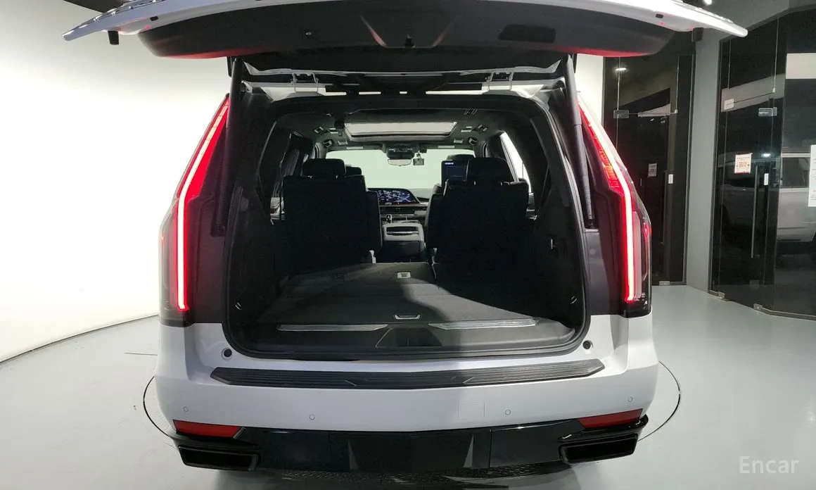 Фото 20 - Cadillac Escalade