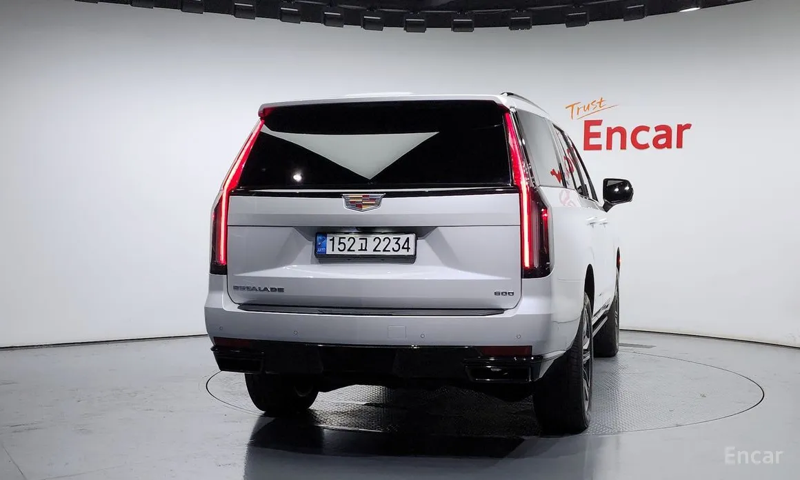 Фото 4 - Cadillac Escalade