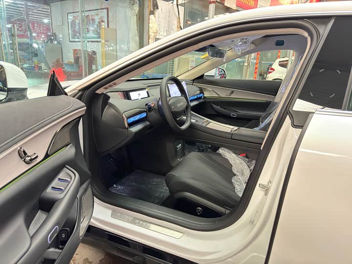 Фото 4 - Exeed Sterra ES