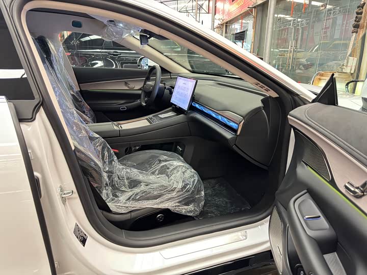 Фото 6 - Exeed Sterra ES