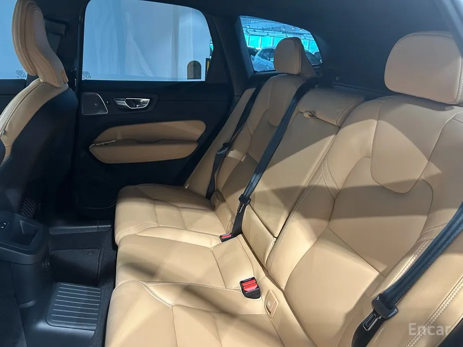 Фото 11 - Volvo XC60