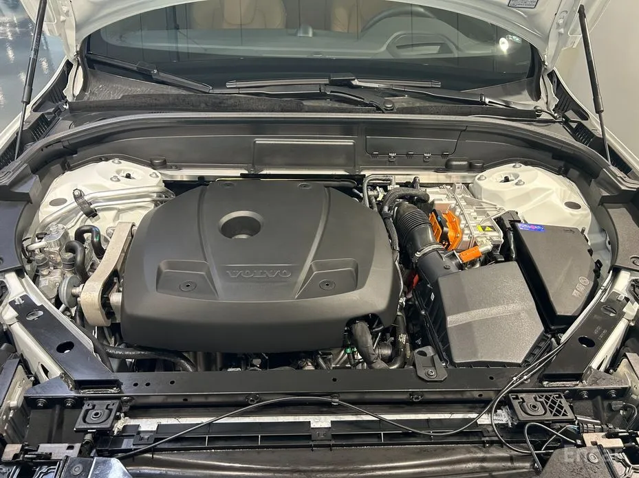 Фото 6 - Volvo XC60