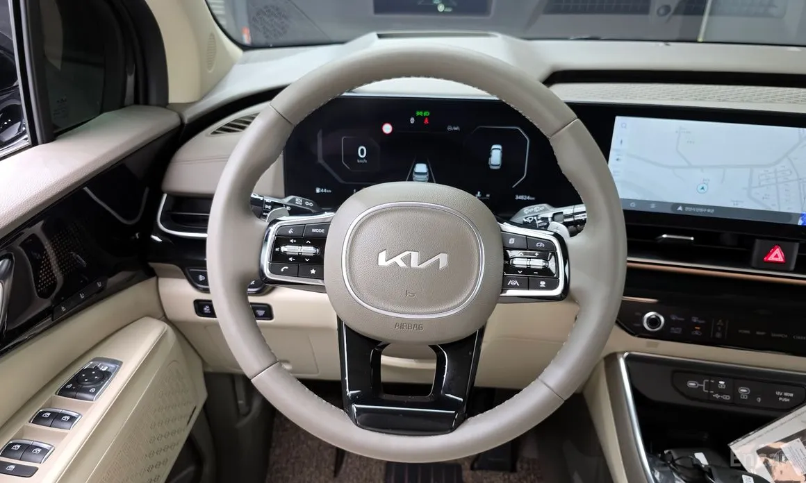 Фото 13 - Kia Carnival