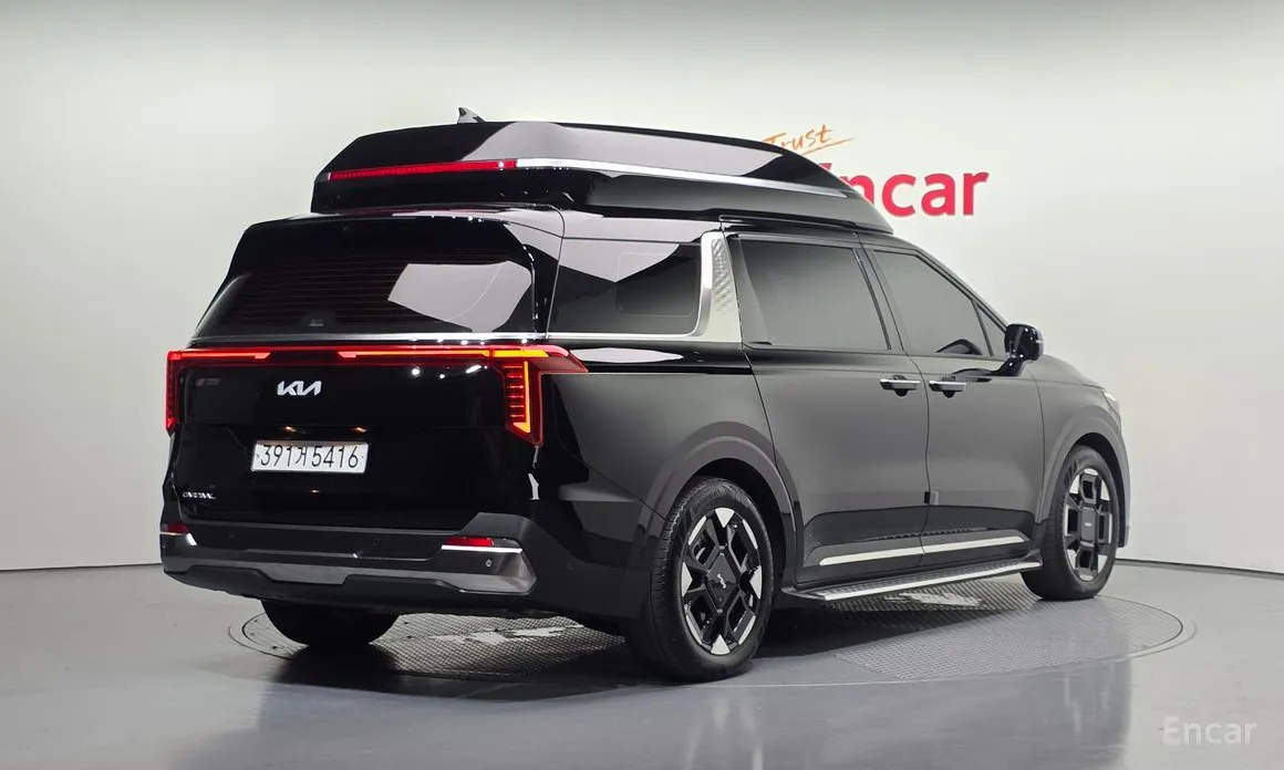 Фото 2 - Kia Carnival