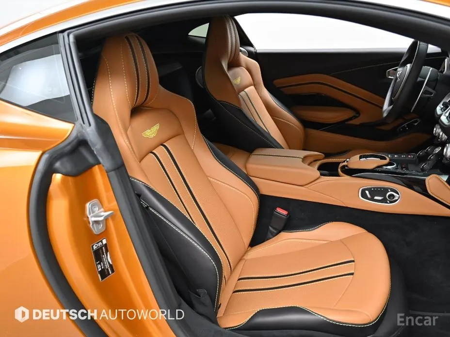 Фото 10 - Aston Martin Vantage