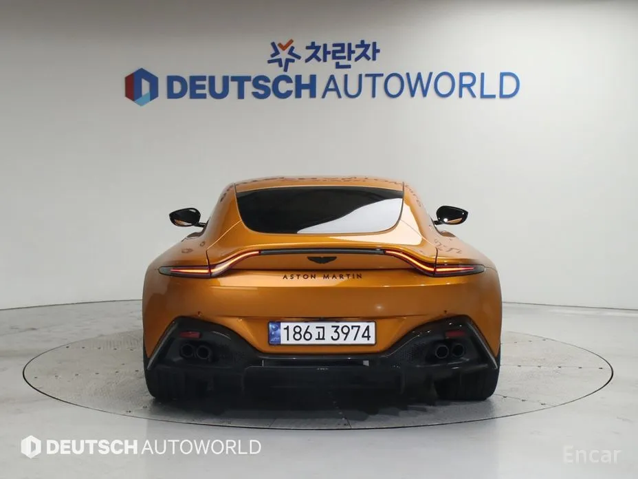 Фото 4 - Aston Martin Vantage