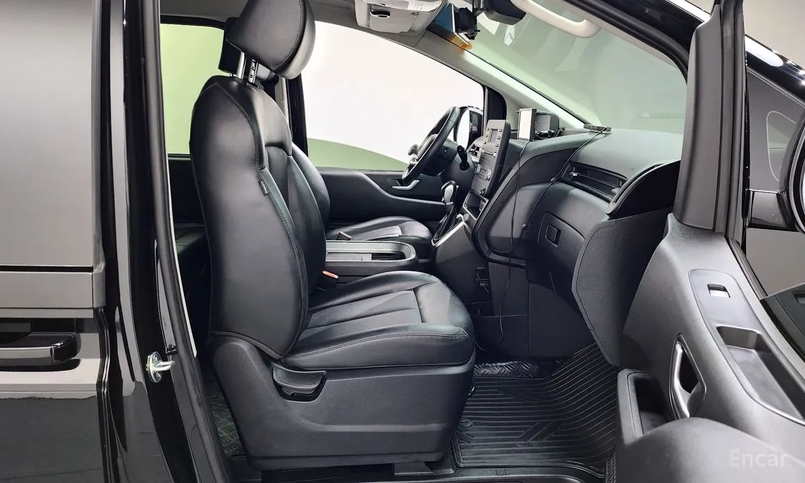 Фото 10 - Hyundai Staria