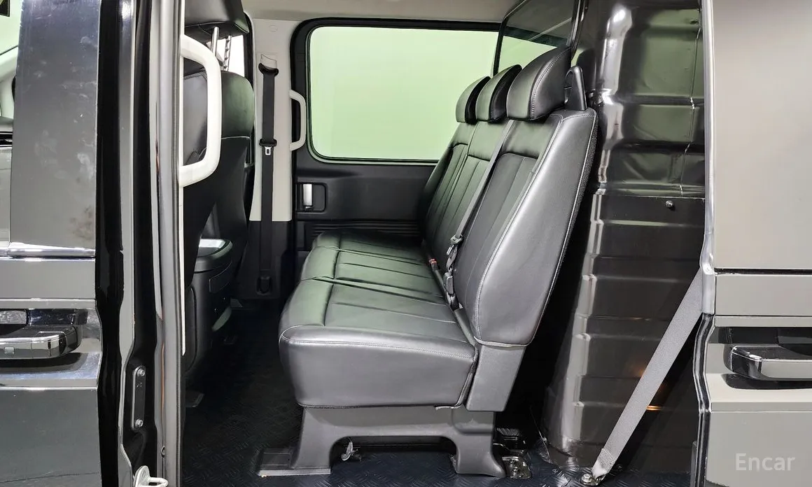 Фото 12 - Hyundai Staria