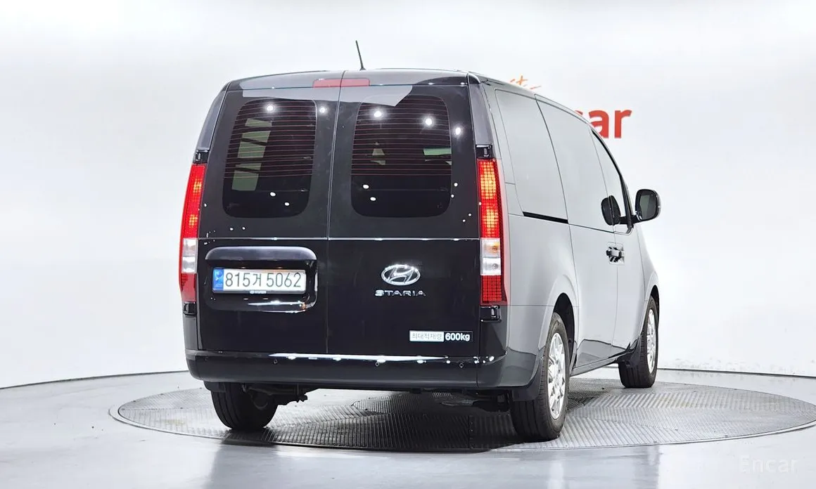 Фото 4 - Hyundai Staria