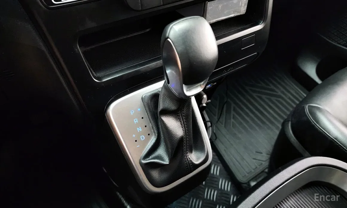 Фото 9 - Hyundai Staria