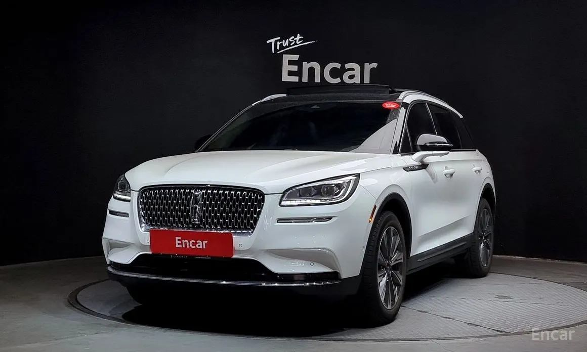 Фото 1 - Lincoln Corsair