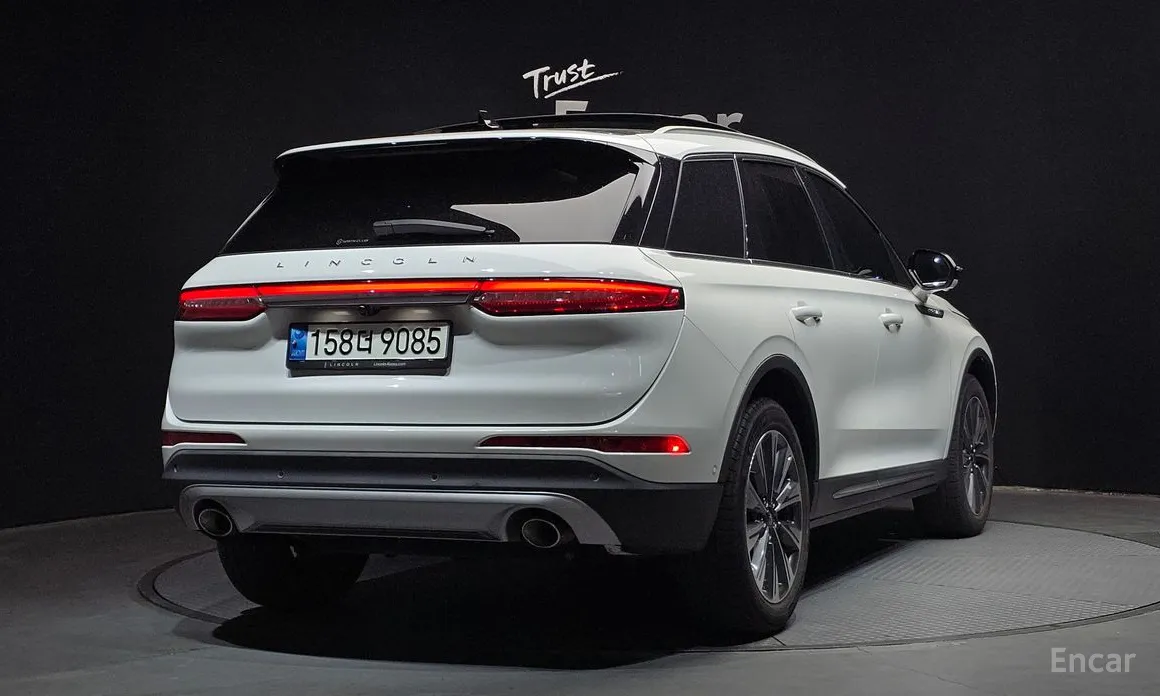 Фото 2 - Lincoln Corsair