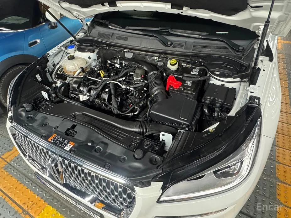 Фото 6 - Lincoln Corsair