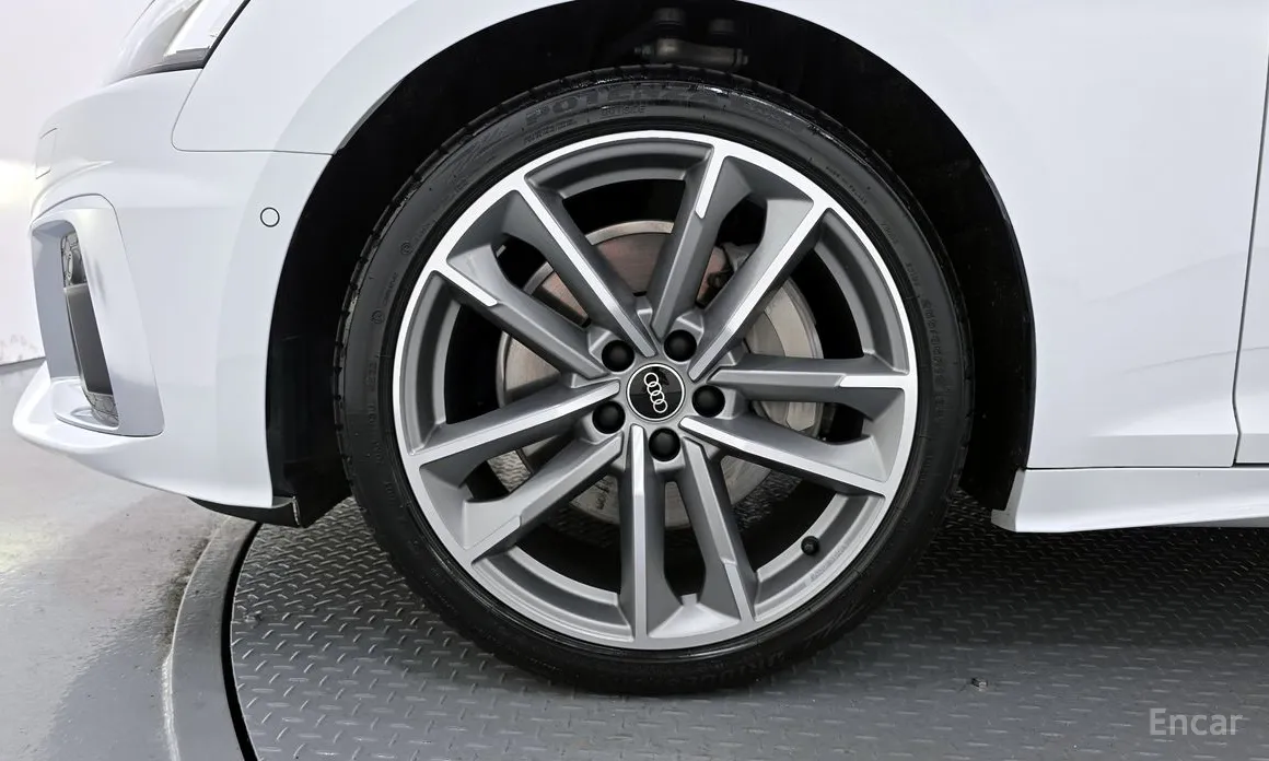 Фото 5 - Audi A5