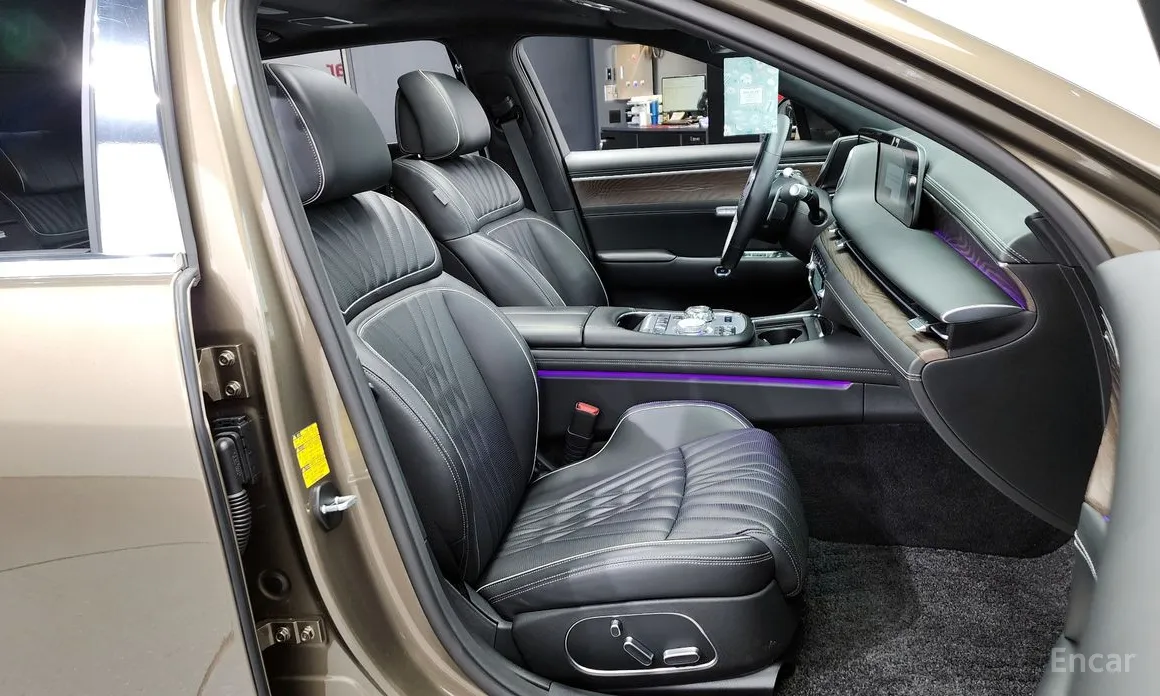 Фото 11 - Genesis G90