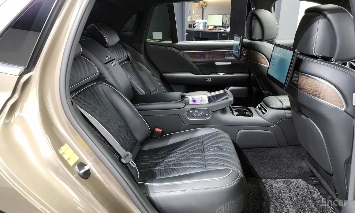 Фото 12 - Genesis G90