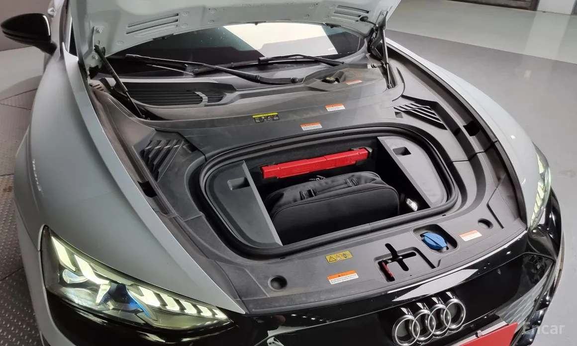 Фото 6 - Audi e-tron GT